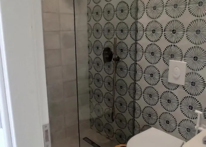 Gemelos Cozy 스키아토스타운